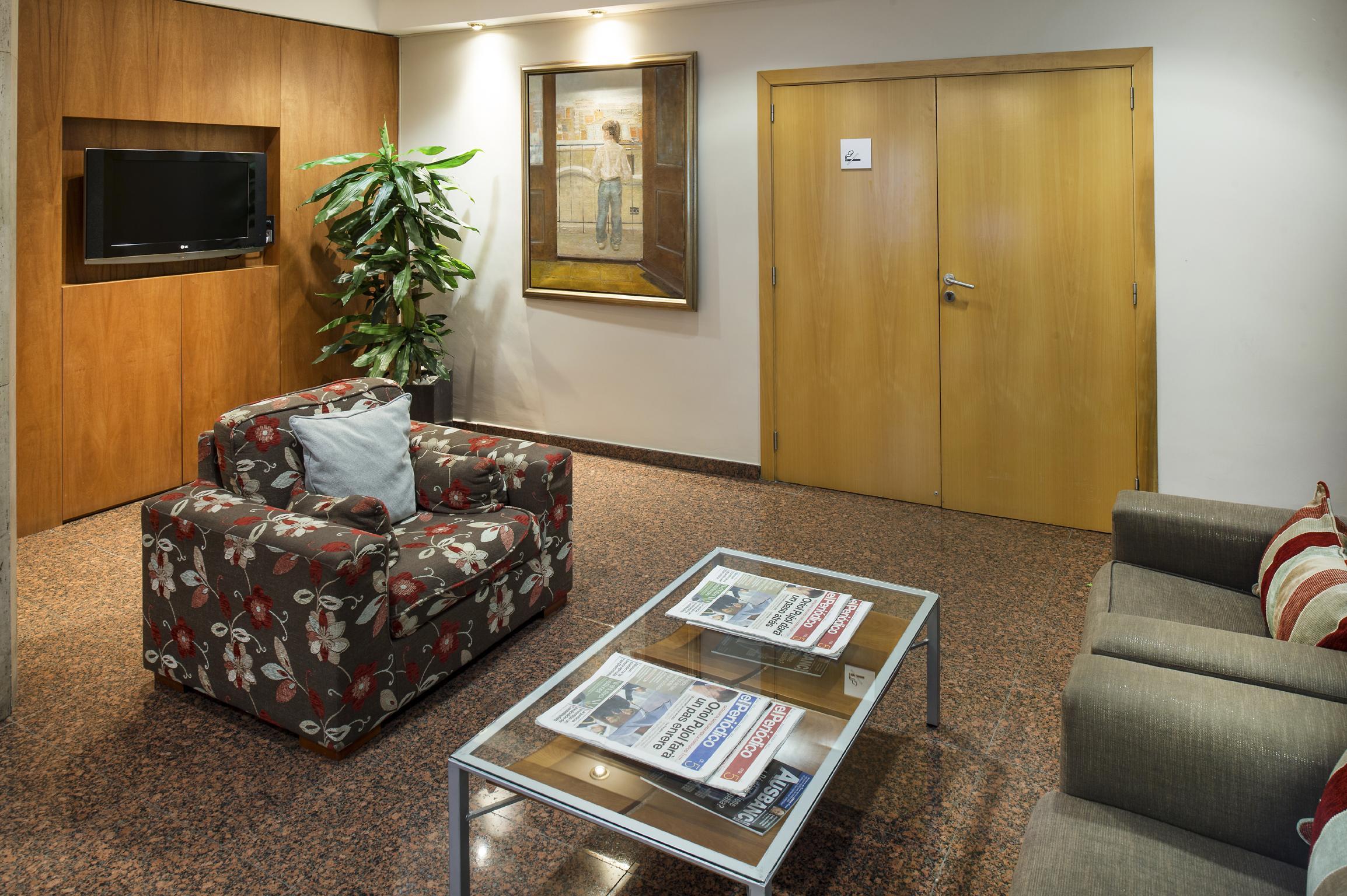 Catalonia Castellnou Hotel Barcelona Ngoại thất bức ảnh
