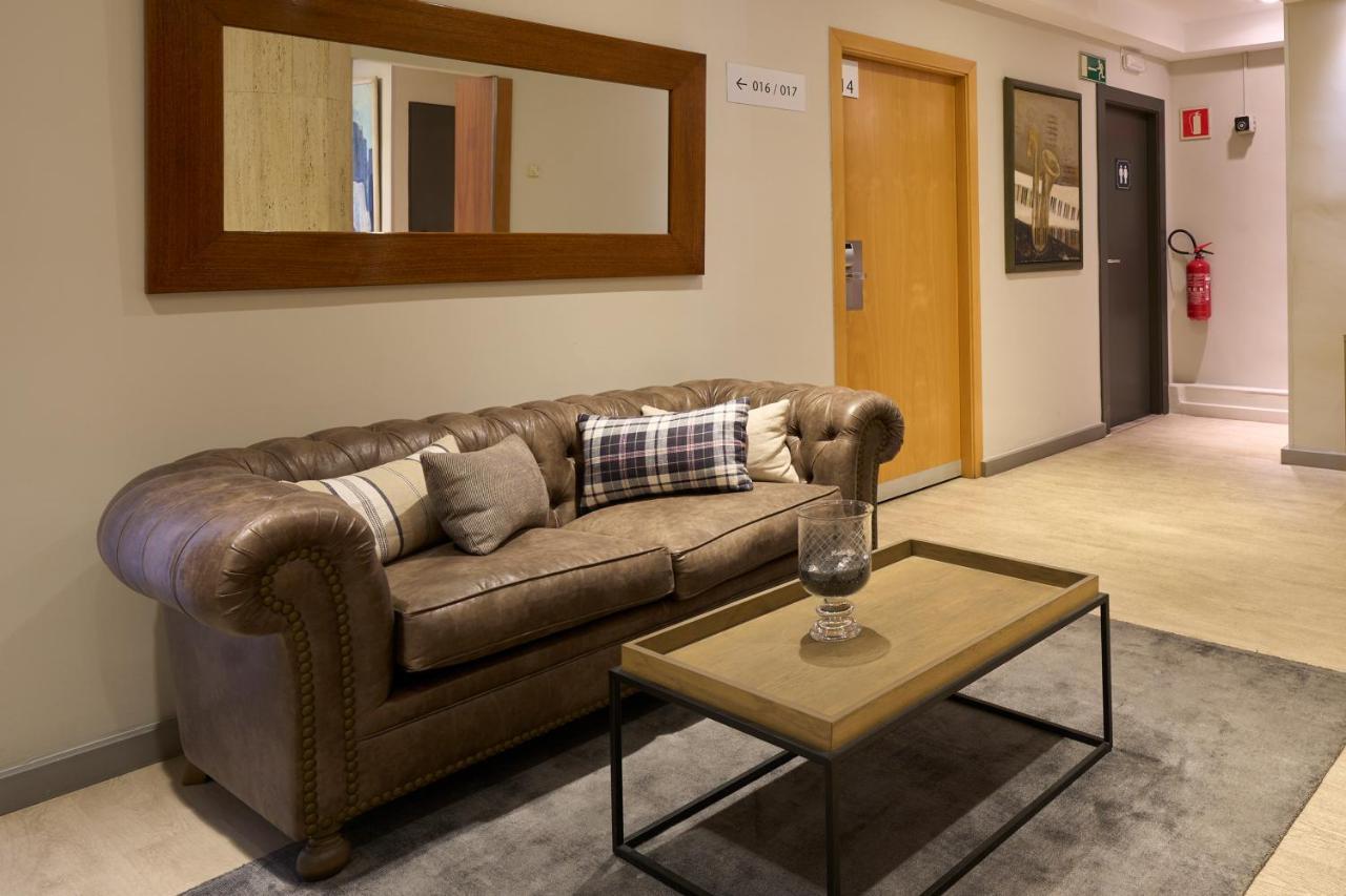 Catalonia Castellnou Hotel Barcelona Ngoại thất bức ảnh