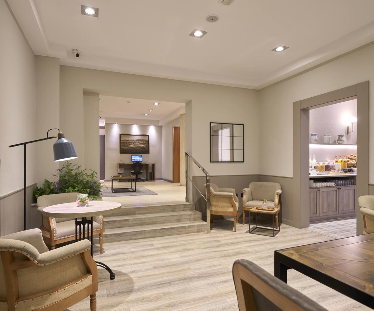 Catalonia Castellnou Hotel Barcelona Ngoại thất bức ảnh